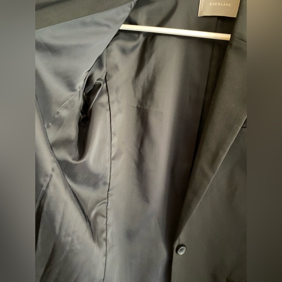 Everlane GoWeave Classic Black Blazer, size 8 - Picture 4 of 5